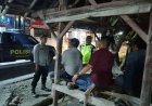 Unit Patroli Polsek Babakan sambangi Pos Kamling dan Pemuda Nongkrong di desa Gembongan kecamatan Babakan, Kab Cirebon