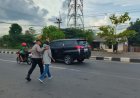 Polsek Astanajapura Gatur Pagi Lancarkan Aktivitas Warga