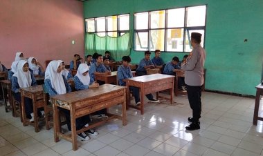 Polisi Edukasi Siswa Bijak Bermedsos dan Taat Aturan