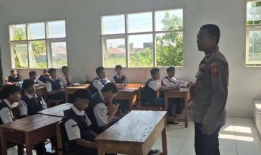 Police Go to School, Polsek Plered Polresta Cirebon Berikan Edukasi Kamtibmas di SMPN 3 Plered