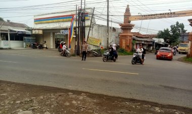 Polsek Ciwaringin Jaga Keamanan Pagi, Pelajar Aman